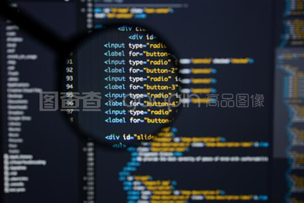 以真实HTML代码开发屏幕 编程工作流摘要与运营实践